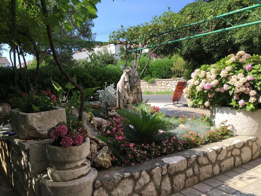 Apartmani Zorica Rab Town Exterior photo